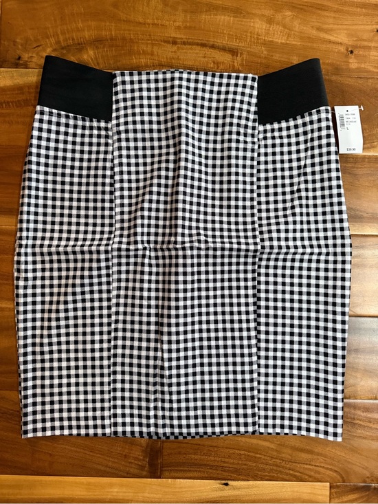 Ricki's Dresses & Skirts - Ricki's Black and White Microtwill Gingham Pencil Skirt